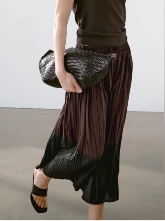 Massimo Dutti Dresses & Skirts - Massimo Dutti Long flowing pleated A-Line Skirt